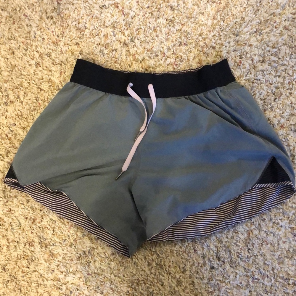 Lululemon choose a side short reversible